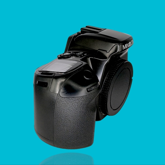 Minolta Maxxum 400si 35mm SLR Camera Body Only w/Strap - Picture 4 of 14